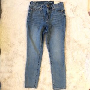 Universal Thread High Rise Skinny Jeans